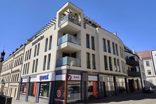 Pronájem bytu 1+kk 36 m², Resselovo náměstí, Chrudim, Pardubický kraj Pronájem bytu 1+kk 36 m², Resselovo náměstí, Chrudim, Pardubický kraj