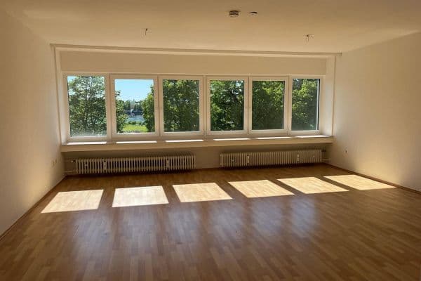 Pronájem bytu 3+1 77 m², Alfred-Schütte-Allee 162, Köln Pronájem bytu 3+1 77 m², Alfred-Schütte-Allee 162, Köln