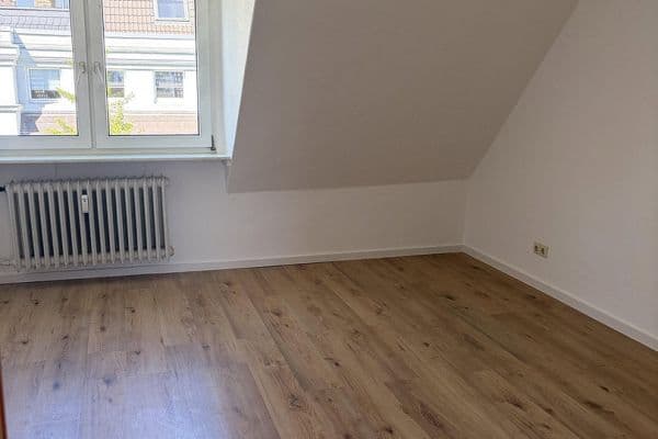Pronájem bytu 2+1 47 m², Lippsteraße 16, Duisburg Pronájem bytu 2+1 47 m², Lippsteraße 16, Duisburg