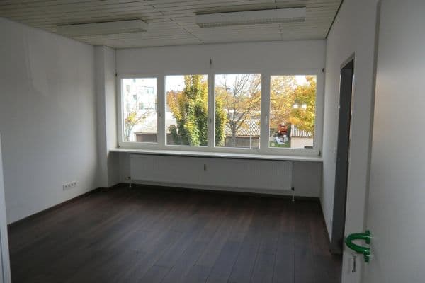 Pronájem kanceláře 112 m², Maybachstr. 3, Karlsruhe Pronájem kanceláře 112 m², Maybachstr. 3, Karlsruhe