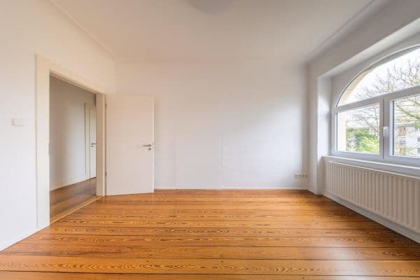 Prodej bytu 3+1 68 m², Mönchhaldenstr 105, Stuttgart, Bádensko-Württembersko Prodej bytu 3+1 68 m², Mönchhaldenstr 105, Stuttgart, Bádensko-Württembersko