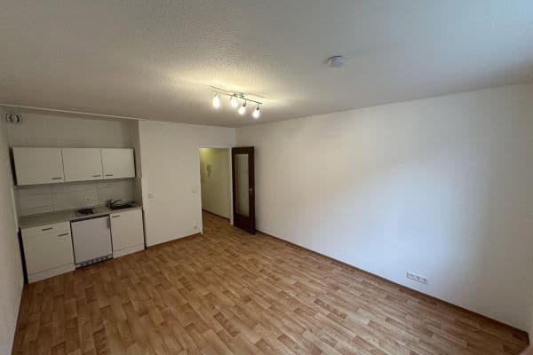 Pronájem bytu 1+1 25 m², Nürnberg Pronájem bytu 1+1 25 m², Nürnberg