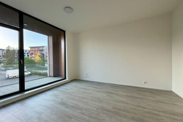 Pronájem bytu 2+kk 57 m², Malešická, Praha Pronájem bytu 2+kk 57 m², Malešická, Praha
