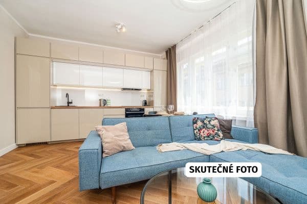Prodej bytu 1+kk 35 m², Pobřežní, Praha, Praha Prodej bytu 1+kk 35 m², Pobřežní, Praha, Praha