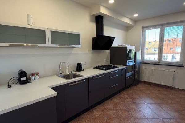 Pronájem bytu 2+kk 59 m², Nad Šutkou, Praha Pronájem bytu 2+kk 59 m², Nad Šutkou, Praha