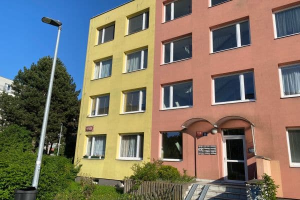 Pronájem bytu 3+1 71 m², Kytlická, Praha Pronájem bytu 3+1 71 m², Kytlická, Praha