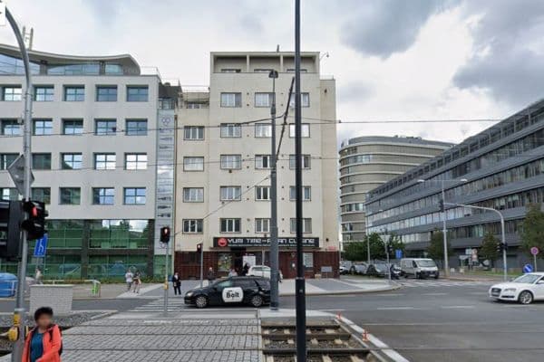Pronájem nebytového prostoru 101 m², Hvězdova, Praha Pronájem nebytového prostoru 101 m², Hvězdova, Praha