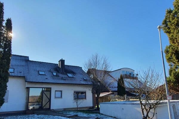 Pronájem bytu 3+1 100 m², Böbingen a. d. Rems Pronájem bytu 3+1 100 m², Böbingen a. d. Rems