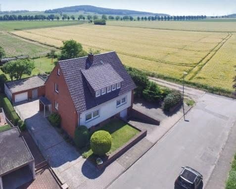 Prodej domu 145 m², pozemek 1.150 m², Tulpenstraße 29, Wennigsen Prodej domu 145 m², pozemek 1.150 m², Tulpenstraße 29, Wennigsen