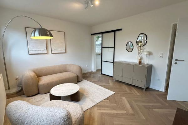 Prodej bytu 2+1 44 m², Stuttgart Prodej bytu 2+1 44 m², Stuttgart