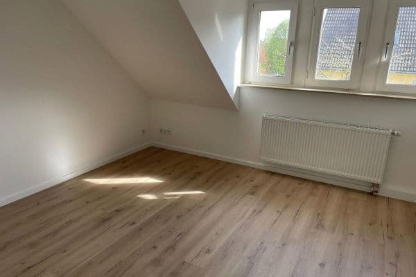 Pronájem bytu 3+1 83 m², Beckestr. 86, Schwerte Pronájem bytu 3+1 83 m², Beckestr. 86, Schwerte