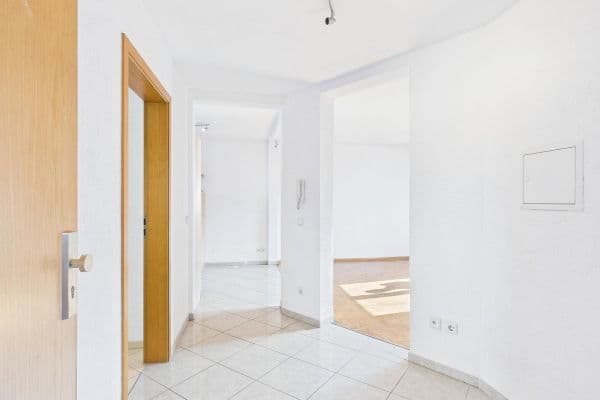 Pronájem bytu 2+1 60 m², Großglocknerstrasse 73, Stuttgart Untertürkheim, Bádensko-Württembersko Pronájem bytu 2+1 60 m², Großglocknerstrasse 73, Stuttgart Untertürkheim, Bádensko-Württembersko