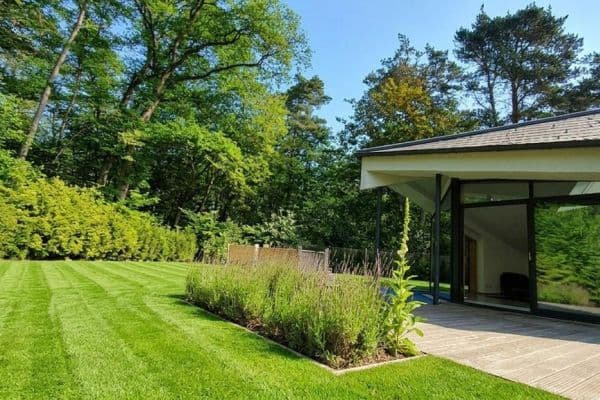 Prodej domu 375 m², pozemek 1.050 m², Brennenhorst 17, Langenhagen Prodej domu 375 m², pozemek 1.050 m², Brennenhorst 17, Langenhagen