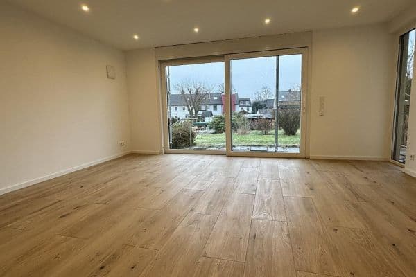 Pronájem bytu 4+1 89 m², Sankt-Peter-Weg 14, Schwerte, Severní Porýní-Vestfálsko Pronájem bytu 4+1 89 m², Sankt-Peter-Weg 14, Schwerte, Severní Porýní-Vestfálsko