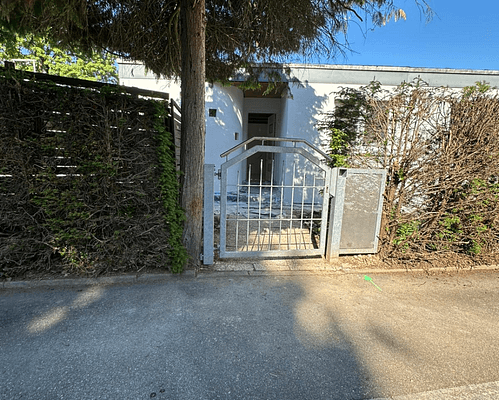 Pronájem bytu 4+1 120 m², Uhingen Pronájem bytu 4+1 120 m², Uhingen