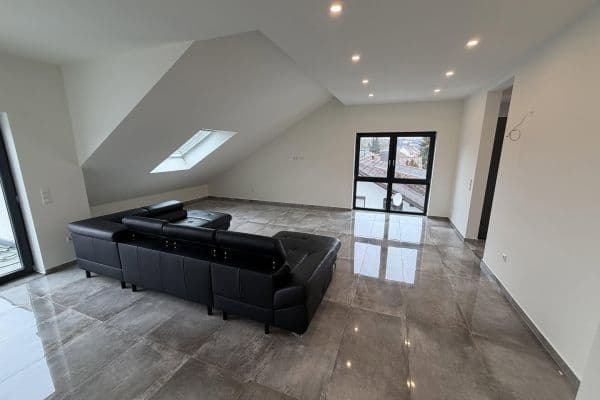 Prodej bytu 4+1 141 m², Wiesloch Prodej bytu 4+1 141 m², Wiesloch