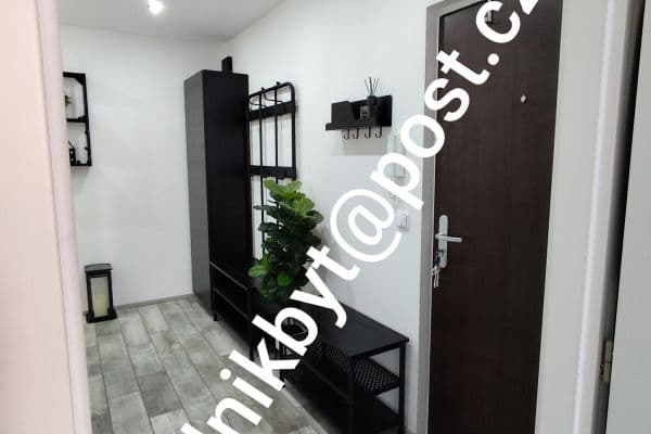 Prodej bytu 3+1 62 m², Kosmonautů, Mělník Prodej bytu 3+1 62 m², Kosmonautů, Mělník