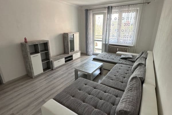 Pronájem bytu 3+1 65 m², Šalviová, Bratislava Pronájem bytu 3+1 65 m², Šalviová, Bratislava