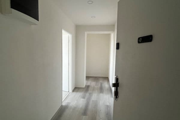 Prodej bytu 3+1 81 m², Evropská, Praha Prodej bytu 3+1 81 m², Evropská, Praha