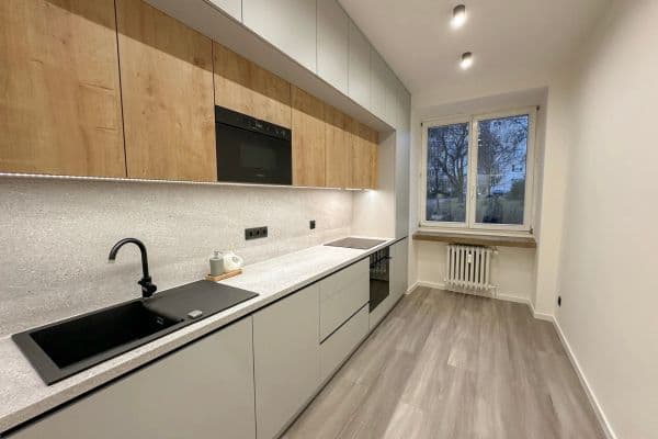 Pronájem bytu 3+1 74 m², Lorencova, Zlín, Zlínský kraj Pronájem bytu 3+1 74 m², Lorencova, Zlín, Zlínský kraj