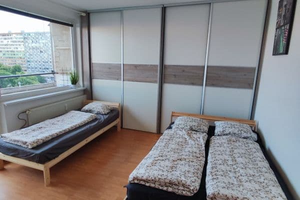 Pronájem bytu 3+1 74 m², Rovniankova, Bratislava Pronájem bytu 3+1 74 m², Rovniankova, Bratislava