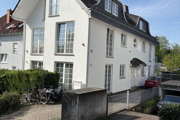 Pronájem bytu 4+1 119 m², Frankfurt am Main, Hessen Pronájem bytu 4+1 119 m², Frankfurt am Main, Hessen