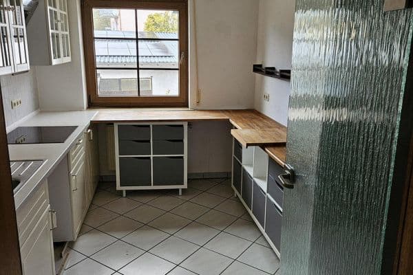 Pronájem bytu 3+1 97 m², Ingelheim am Rhein Pronájem bytu 3+1 97 m², Ingelheim am Rhein