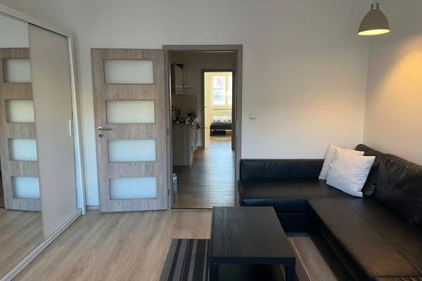 Pronájem bytu 2+kk 42 m², Lucemburská, Praha Pronájem bytu 2+kk 42 m², Lucemburská, Praha