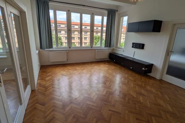 Pronájem bytu 4+1 96 m², Rooseveltova, Praha Pronájem bytu 4+1 96 m², Rooseveltova, Praha