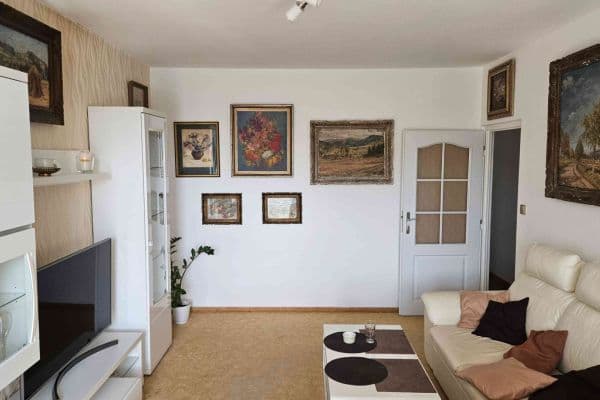 Pronájem bytu 3+1 86 m², Truhlářská, Hradec Králové Pronájem bytu 3+1 86 m², Truhlářská, Hradec Králové