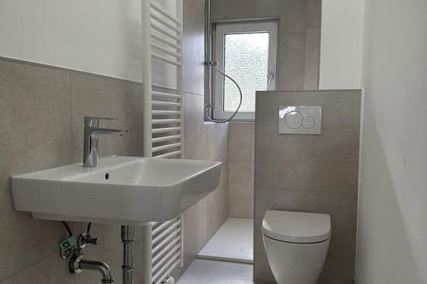 Pronájem bytu 3+1 61 m², Hannover, Dolní Sasko Pronájem bytu 3+1 61 m², Hannover, Dolní Sasko