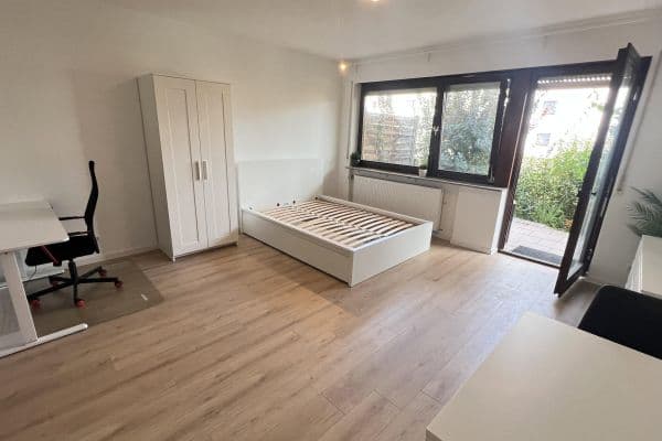 Pronájem bytu 1+1 31 m², Brucknerstr. 3, Leutenbach Pronájem bytu 1+1 31 m², Brucknerstr. 3, Leutenbach