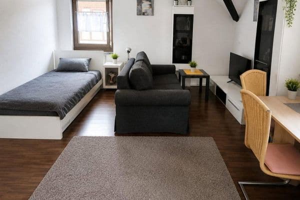 Prodej bytu 1+1 34 m², Esslingen Prodej bytu 1+1 34 m², Esslingen