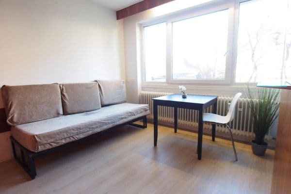 Pronájem bytu 1+1 19 m², Kreuzerweg 33, München, Bavorsko Pronájem bytu 1+1 19 m², Kreuzerweg 33, München, Bavorsko