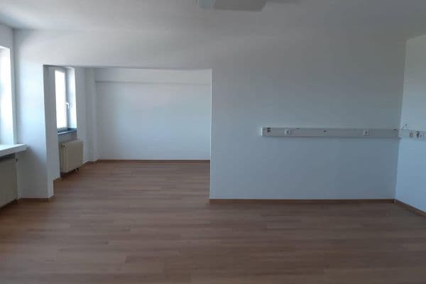 Pronájem nebytového prostoru 1.000 m², Münchener Straße 73, Essen Pronájem nebytového prostoru 1.000 m², Münchener Straße 73, Essen