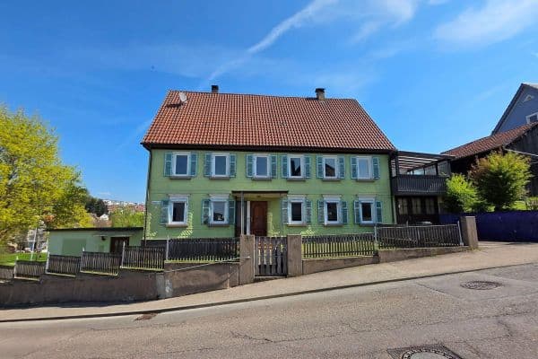 Prodej domu 225 m², pozemek 1.180 m², Göppinger Str. 1, Rechberghausen Prodej domu 225 m², pozemek 1.180 m², Göppinger Str. 1, Rechberghausen