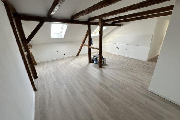 Pronájem bytu 3+1 78 m², Bergstraße 56, Apolda Pronájem bytu 3+1 78 m², Bergstraße 56, Apolda