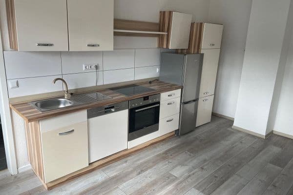 Pronájem bytu 1+kk 40 m², Bochum Pronájem bytu 1+kk 40 m², Bochum