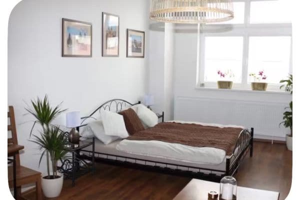 Pronájem bytu 1+kk 40 m², Orlická, Praha Pronájem bytu 1+kk 40 m², Orlická, Praha