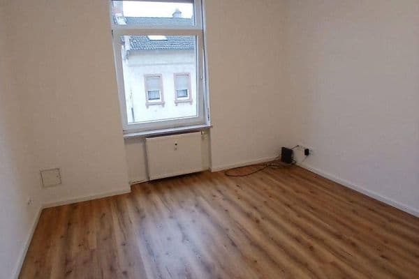 Pronájem bytu 2+1 45 m², Mittelseestraße 23, Offenbach am Main Pronájem bytu 2+1 45 m², Mittelseestraße 23, Offenbach am Main