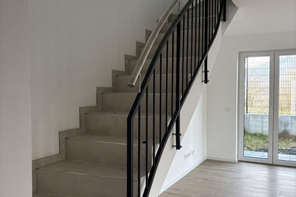 Pronájem domu 120 m², pozemek 150 m², Höchst Pronájem domu 120 m², pozemek 150 m², Höchst