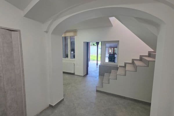 Prodej domu 254 m², pozemek 298 m², Slánská, Smečno Prodej domu 254 m², pozemek 298 m², Slánská, Smečno