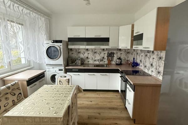 Pronájem bytu 1+1 37 m², Kralupská, Brandýs nad Labem-Stará Boleslav Pronájem bytu 1+1 37 m², Kralupská, Brandýs nad Labem-Stará Boleslav