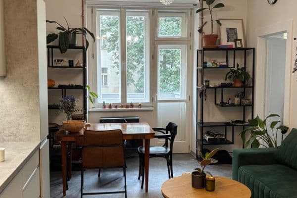 Prodej bytu 2+kk 44 m², Sportovní, Praha Prodej bytu 2+kk 44 m², Sportovní, Praha