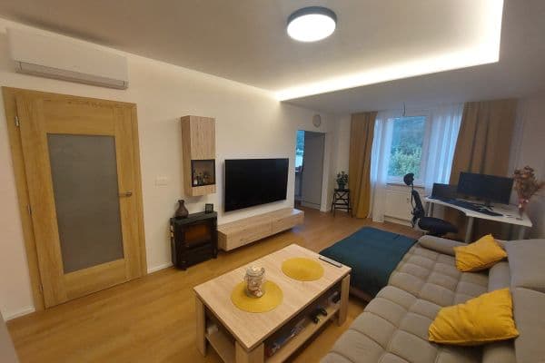 Pronájem bytu 3+1 77 m², Olbrachtovo náměstí, Brno Pronájem bytu 3+1 77 m², Olbrachtovo náměstí, Brno