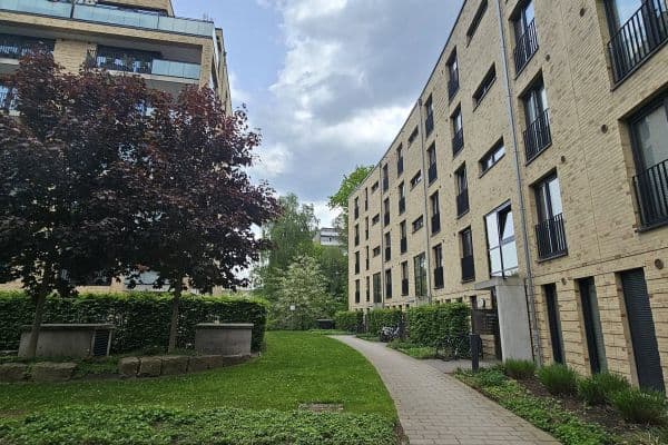 Pronájem bytu 4+1 101 m², Walddörferstraße, Hamburg Pronájem bytu 4+1 101 m², Walddörferstraße, Hamburg