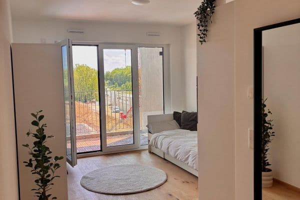 Pronájem bytu 1+1 25 m², Otto-Hahn-Straße 40, Regensburg, Bavorsko Pronájem bytu 1+1 25 m², Otto-Hahn-Straße 40, Regensburg, Bavorsko