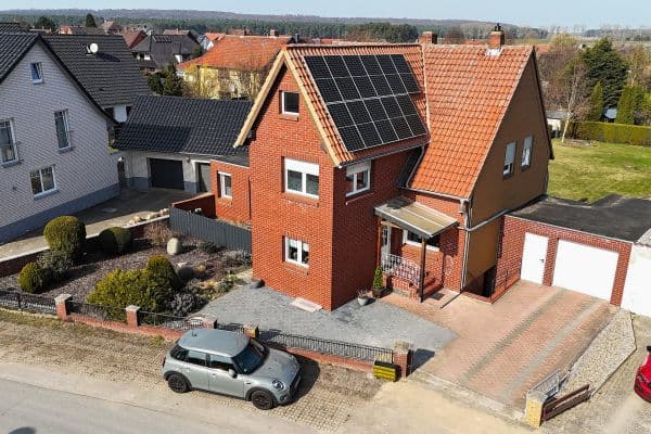Prodej domu 202 m², pozemek 1.087 m², Königslutter (Lauingen) Prodej domu 202 m², pozemek 1.087 m², Königslutter (Lauingen)