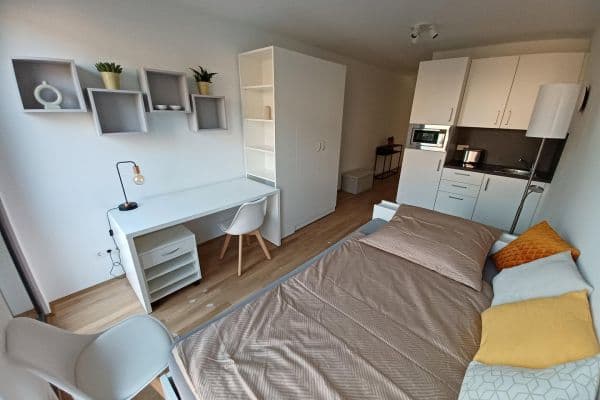 Pronájem bytu 1+1 24 m², Rudower Chaussee 32, Berlin, Berlín Pronájem bytu 1+1 24 m², Rudower Chaussee 32, Berlin, Berlín