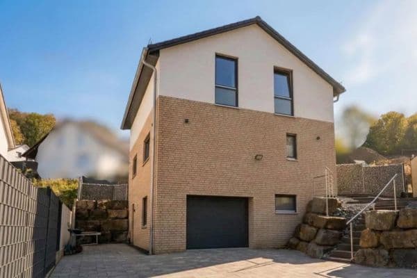 Prodej domu 148 m², pozemek 376 m², Ennepetal Prodej domu 148 m², pozemek 376 m², Ennepetal